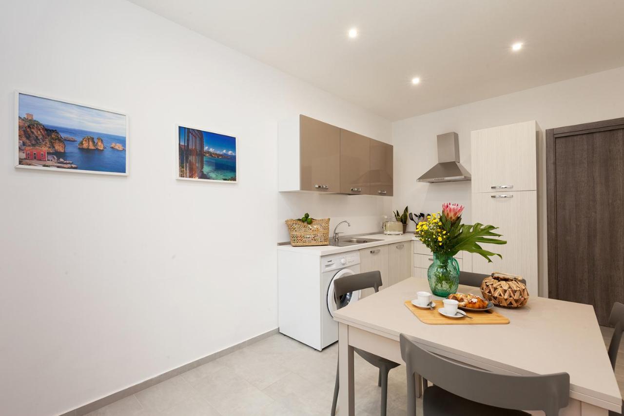 Apartament Holiday House Da Vinci Terrasini Zewnętrze zdjęcie