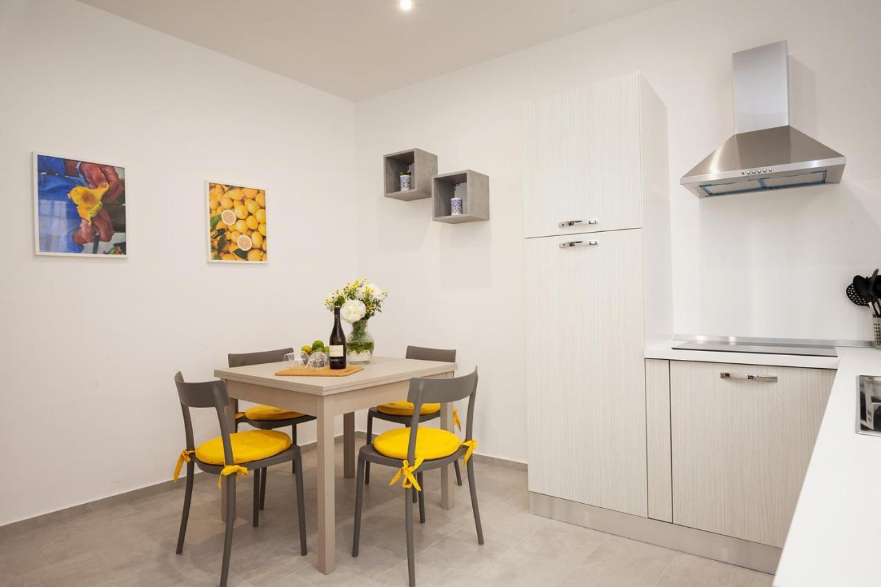 Apartament Holiday House Da Vinci Terrasini Zewnętrze zdjęcie